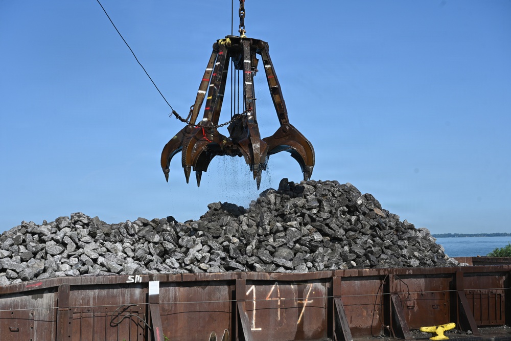 Extending the Life of Confined Disposal Facility 4