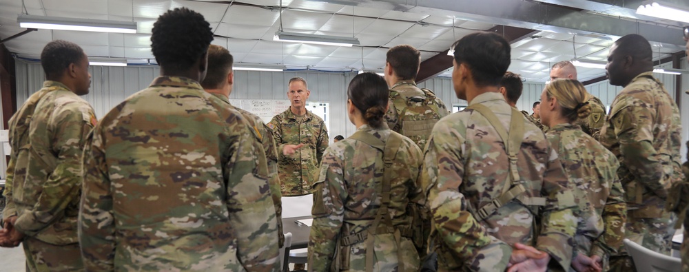 Senior military leaders observe Army Reserve finance exercise