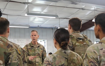 Senior military leaders observe Army Reserve finance exercise