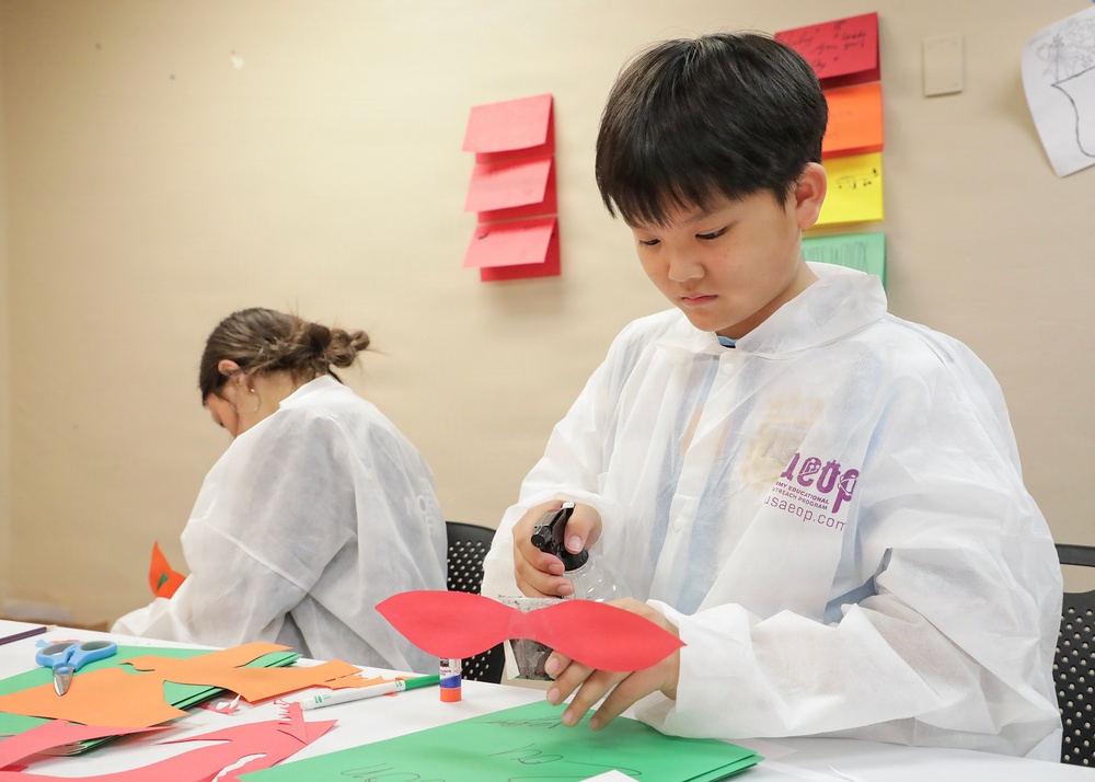 Near-Peer Mentors / Students participating in the USAARL GEMS (Gains in the Education of Mathematics and Science) Program Session Four.