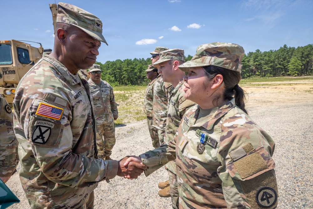 New Jersey National Guard Soldiers honored for aiding accident victims