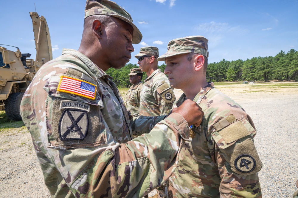 New Jersey National Guard Soldiers honored for aiding accident victims