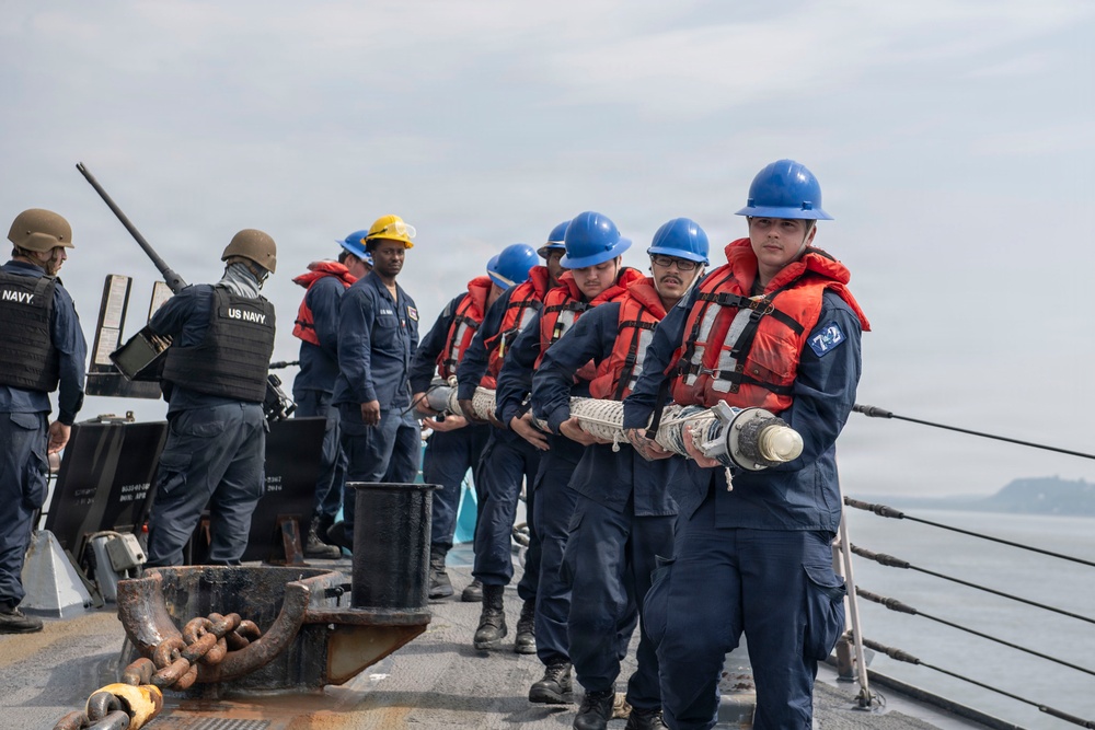 USS Mahan Departs Quebec City