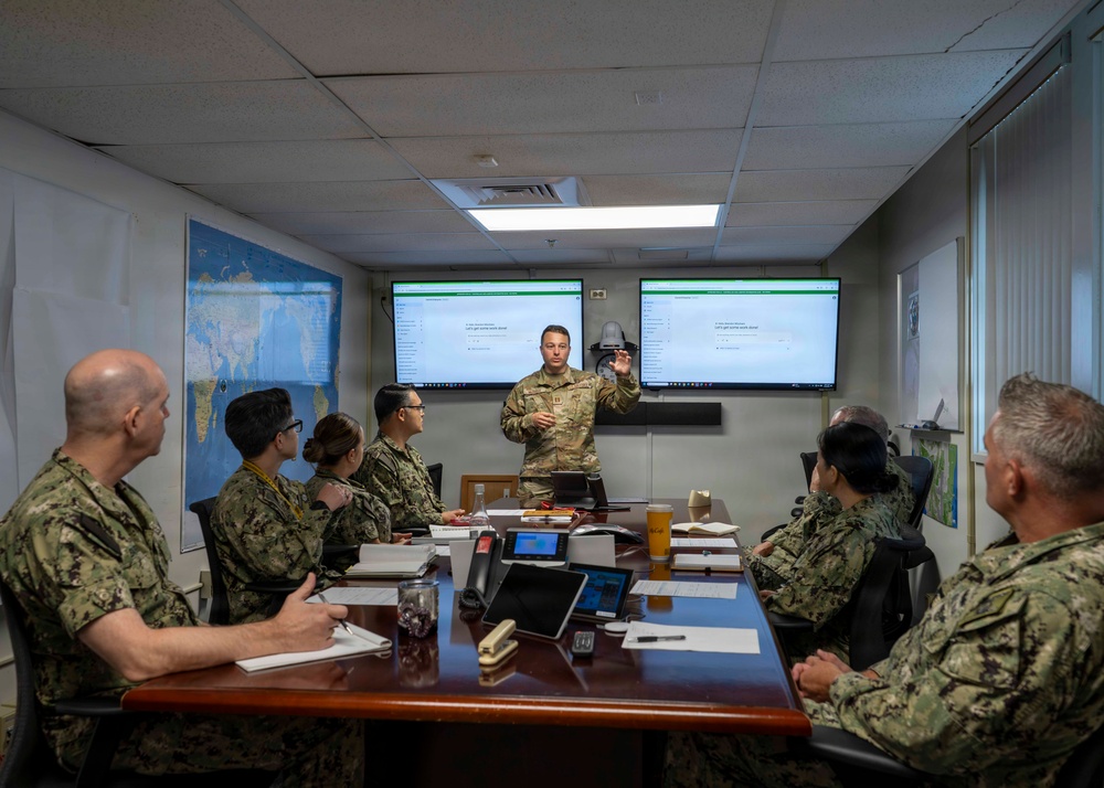 GENAI.mil Task Force provides AI training to COMPACFLT Staff