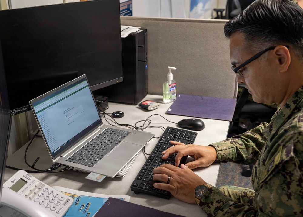 GENAI.mil Task Force provides AI training to COMPACFLT Staff