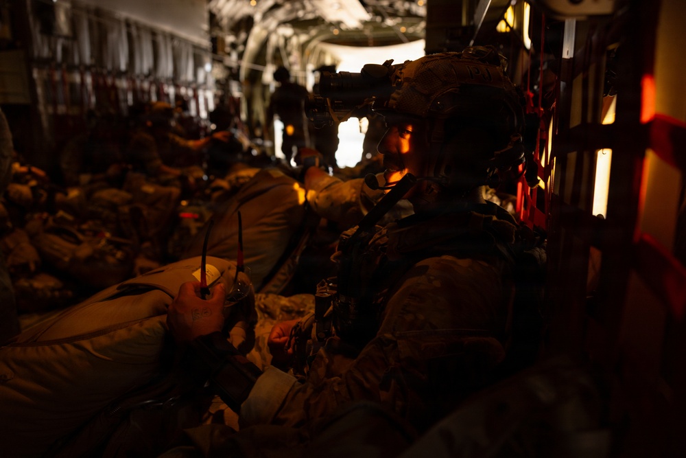 VMGR-252 conducts pararescue training with 57th RQS