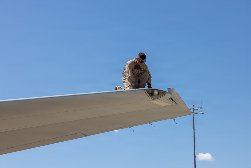 VMGR-252 conducts CASEVAC training with 57th RQS