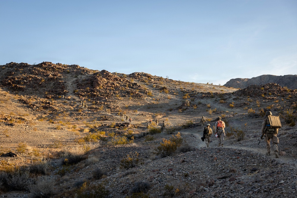 SLTE 4-26: 2nd Battalion, 2nd Marine Regiment Conduct Live-Fire Squad Attacks