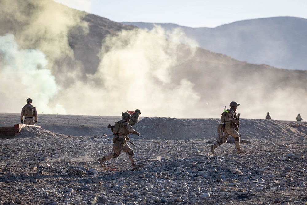 SLTE 4-26: 2nd Battalion, 2nd Marine Regiment Conduct Live-Fire Squad Attacks