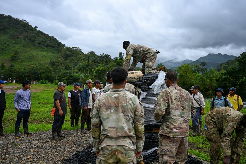 Joint Task Force-Bravo collaborates with Servicio Nacional Aeronaval to deliver bridge materials