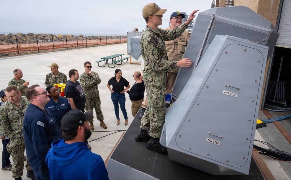 Sailors Gets Hands-On Experience in New Laser Training Course at Directed Energy Systems Integration Lab