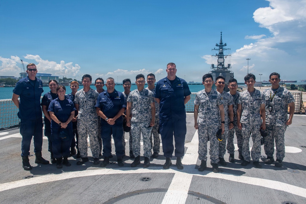 USCGC Midgett (WMSL 757) hosts Republic of Singapore Navy