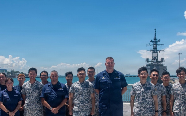 USCGC Midgett (WMSL 757) hosts Republic of Singapore Navy