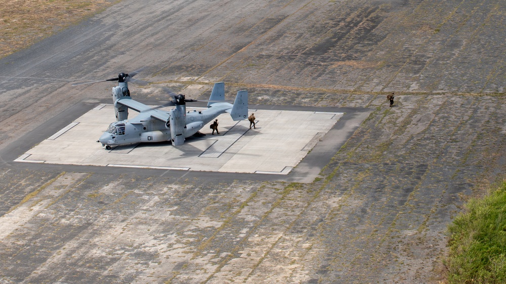 U.S. Marines, Peruvian Naval Infantry conduct air insert