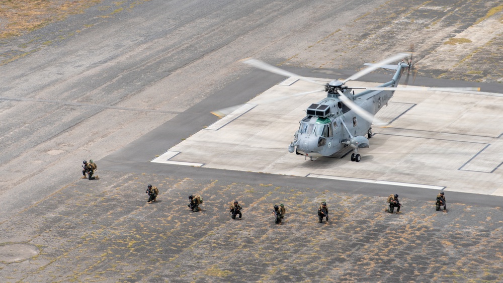 U.S. Marines, Peruvian Naval Infantry conduct air insert