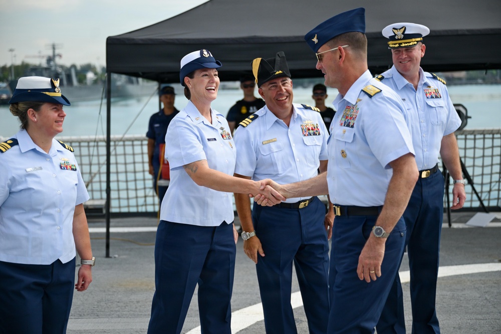 USCGC Midgett (WMSL 757) hosts Vice Admiral Jospeh Buzzella