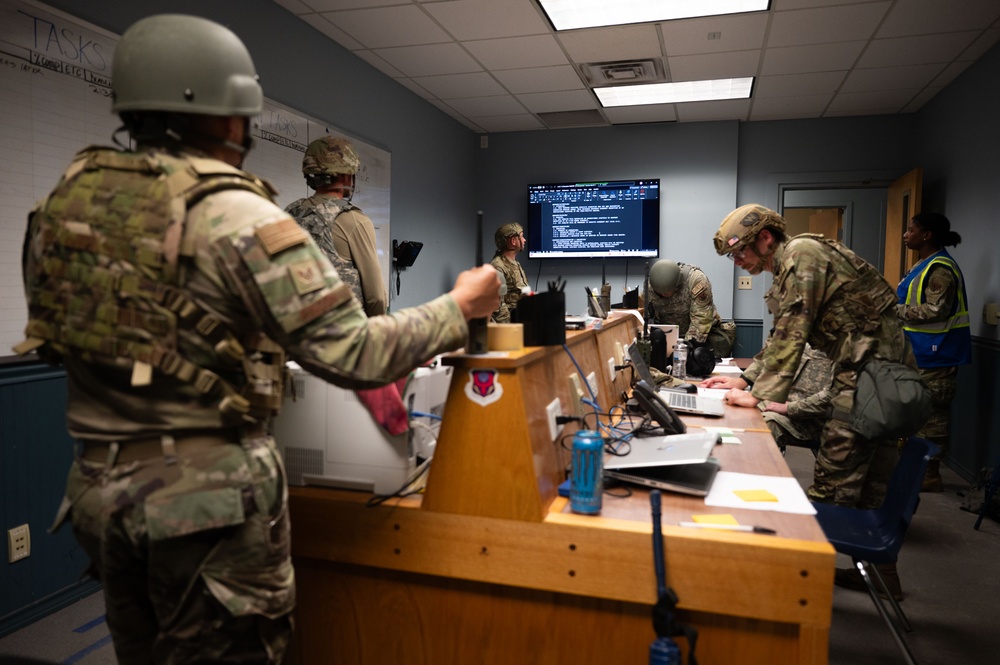 Inside the EOC during Coyote Storm 26.1