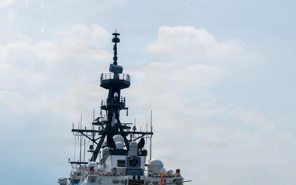 USCGC Midgett (WMSL 757) conducts PHOTOEX with Coast Guard Fast Response Cutters
