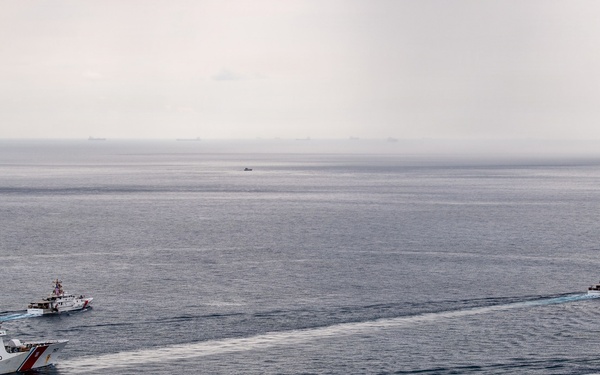 USCGC Midgett (WMSL 757) conducts PHOTOEX with Coast Guard Fast Response Cutters