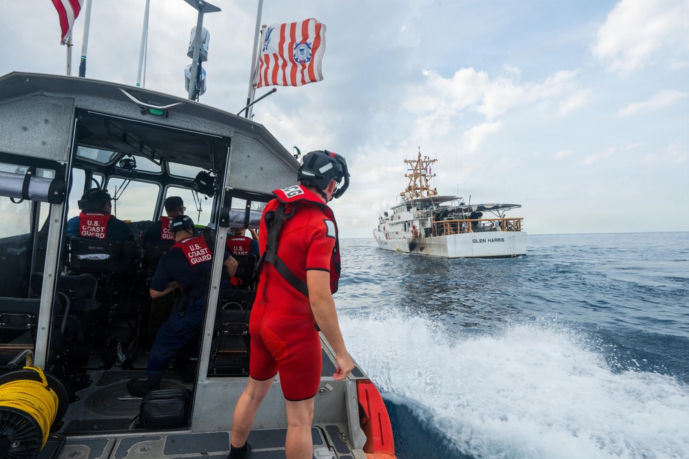 USCGC Midgett (WMSL 757) conducts PHOTOEX with Coast Guard Fast Response Cutters