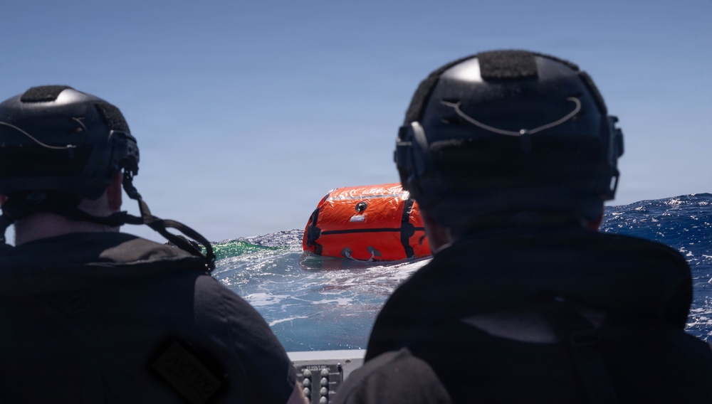 HMCS Regina conducts rescue at sea training during RIMPAC 2026