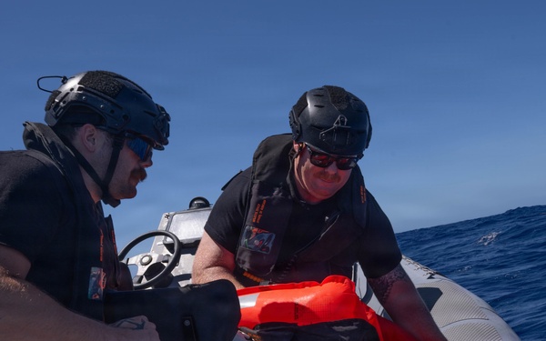 HMCS Regina conducts rescue at sea training during RIMPAC 2026