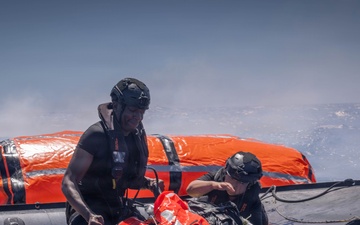 HMCS Regina conducts rescue at sea training during RIMPAC 2026