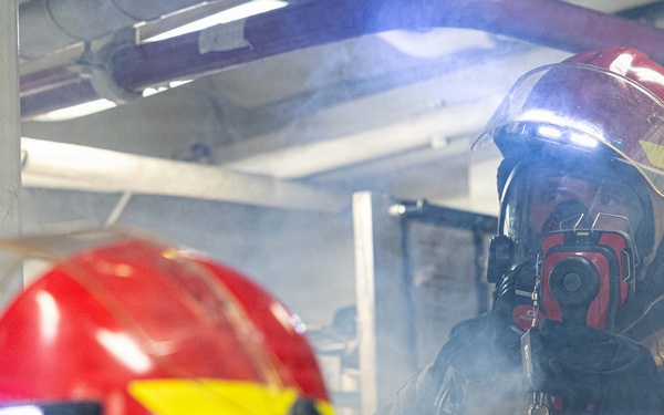 USS Mustin conducts integrated training team drill
