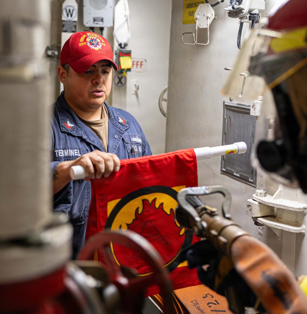 USS Mustin conducts integrated training team drill