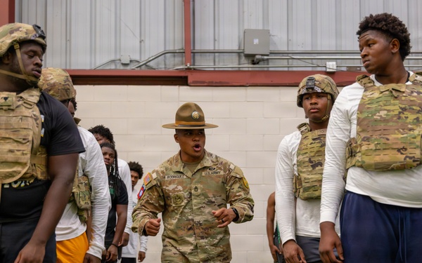 Army Dallas Roadshow kicks off at DeSoto High School