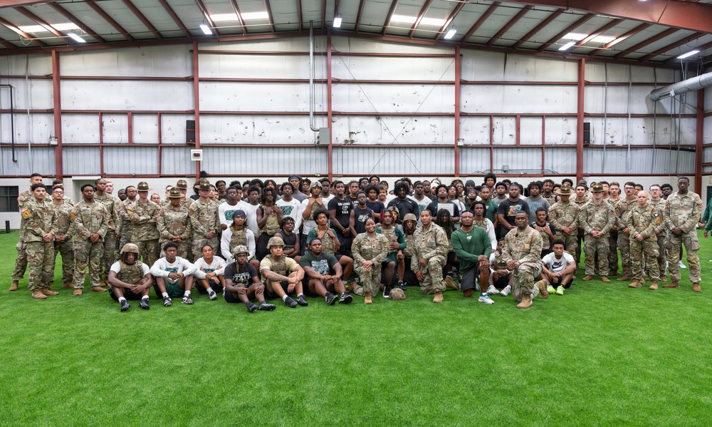 Army Dallas Roadshow kicks off at DeSoto High School