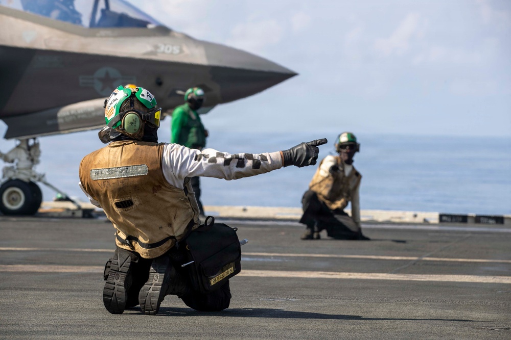 George Washington Conducts Flight Operations