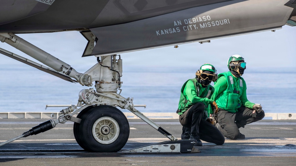 George Washington Conducts Flight Operations