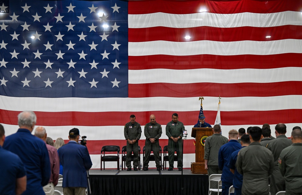 Coast Guard Air Station Astoria holds change-of-command ceremony