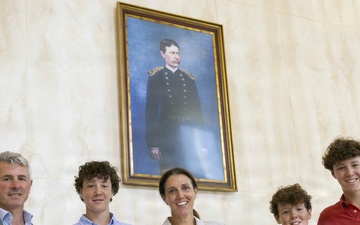 Walter Reed’s great-great-granddaughter, family visit medical center named in his honor