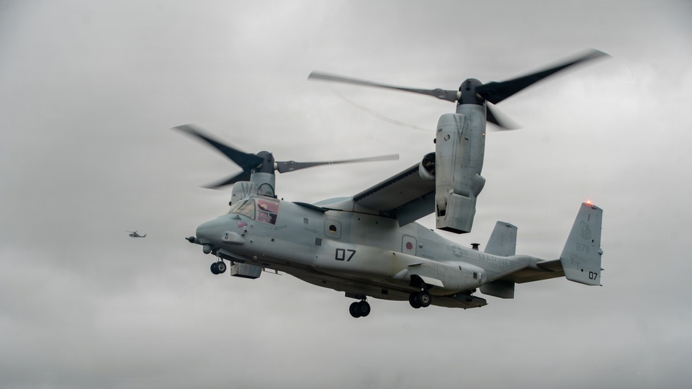 VMM-164 (REIN), 2nd Bn., 7th Marines conduct air insert during RIMPAC 26