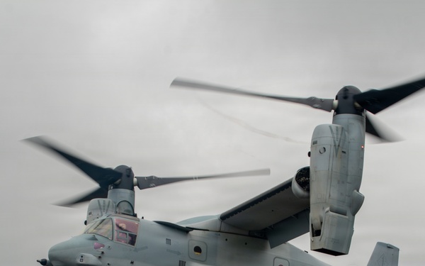 VMM-164 (REIN), 2nd Bn., 7th Marines conduct air insert during RIMPAC 26