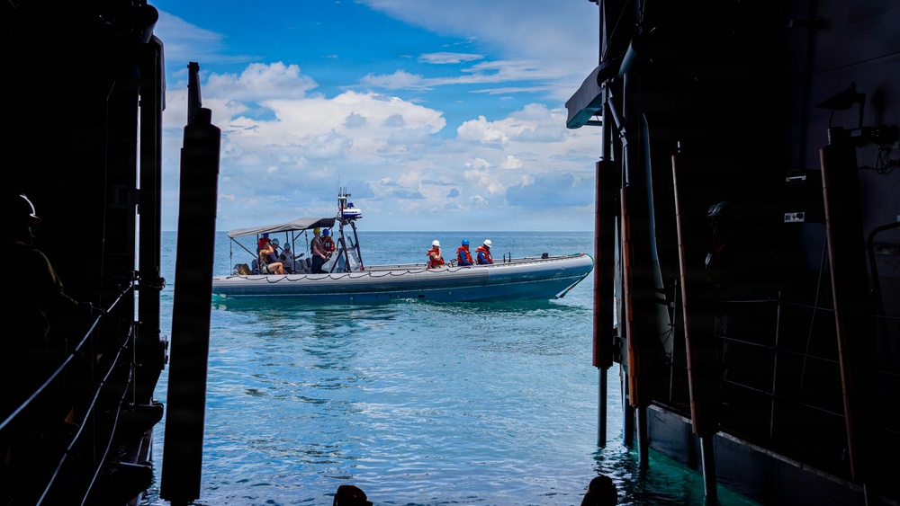 USS Cooperstown Conducts Routine Operations in the Gulf of America.