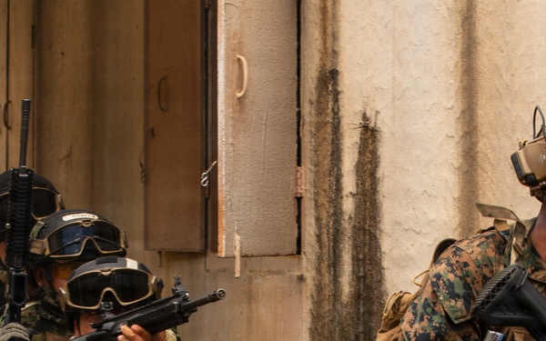 U.S. Marines, ROK, Mexican Naval Infantry marines participate in simulated battle during RIMPAC 26
