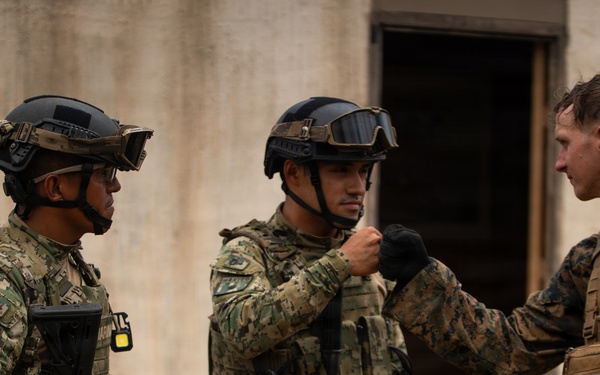 U.S. Marines, ROK, Mexican Naval Infantry marines participate in simulated battle during RIMPAC 26