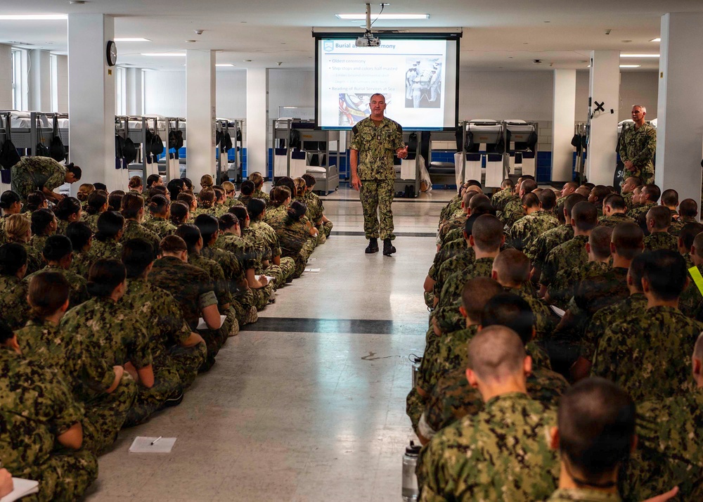 MCPON Perryman Visits ROTC Midshipmen Candidates at RTC
