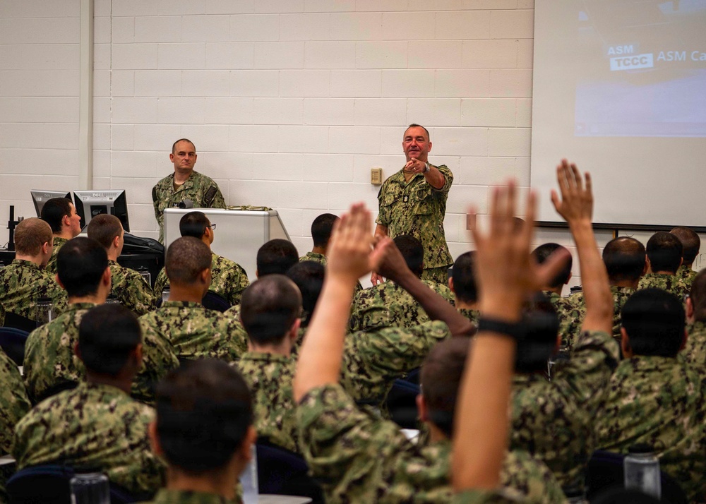MCPON Perryman Visits ROTC Midshipmen Candidates at RTC
