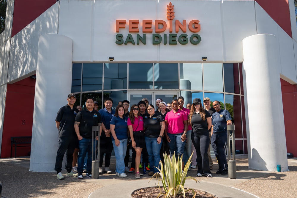 NAVSUP FLC San Diego Sailors Strengthen Community Through Volunteer Service