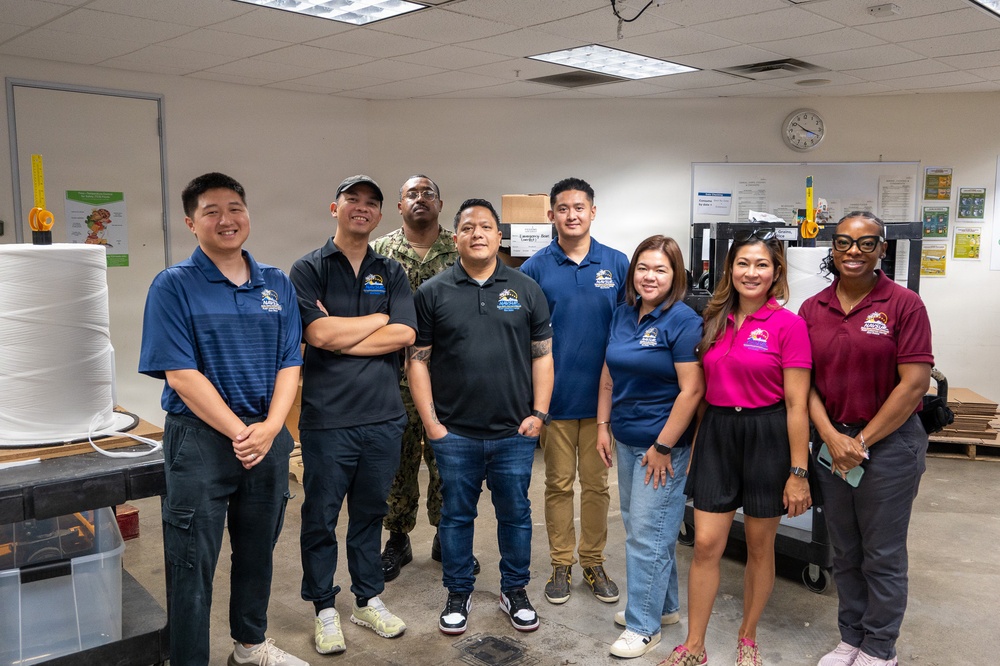 NAVSUP FLC San Diego Sailors Strengthen Community Through Volunteer Service