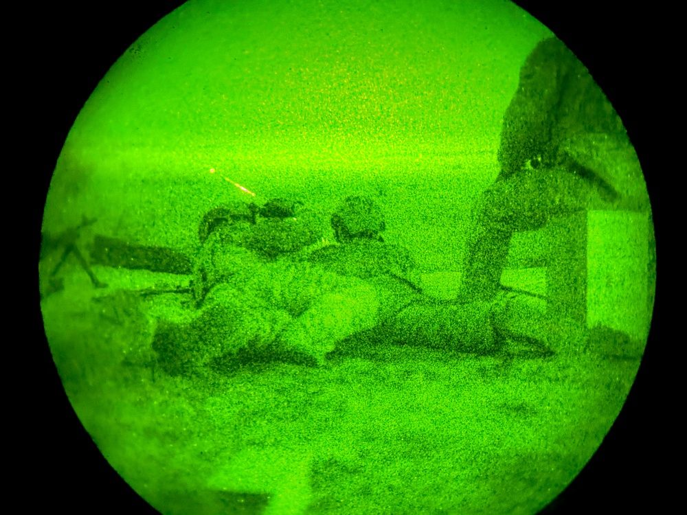 Security forces M240B night fire