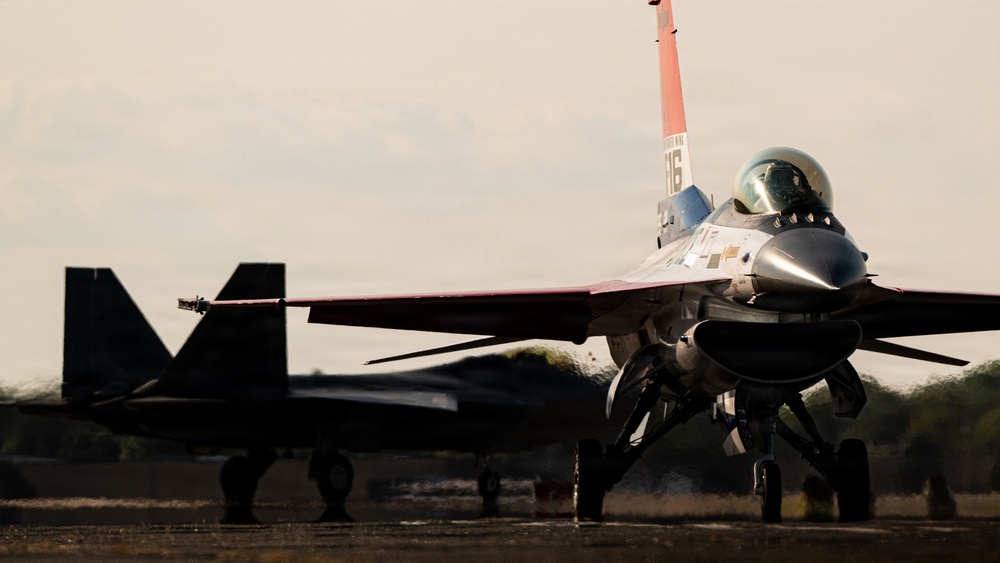 Viper Demo flies at AirVenture 2026