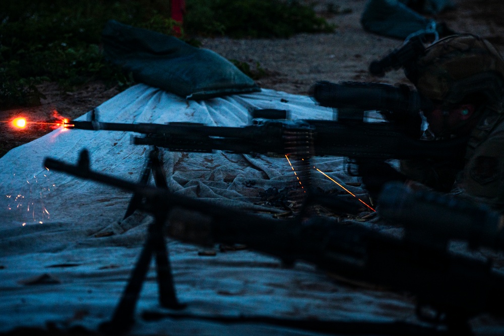 Security forces M240B night fire