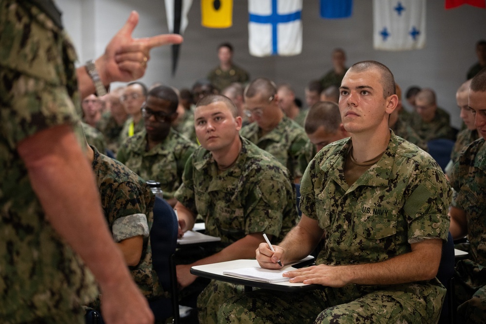 MCPON John Perryman visits Naval Station Great Lakes and Recruit Training Command