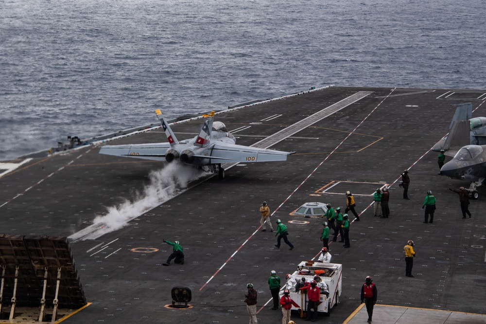 USS Carl Vinson (CVN 70) conducts flight operations