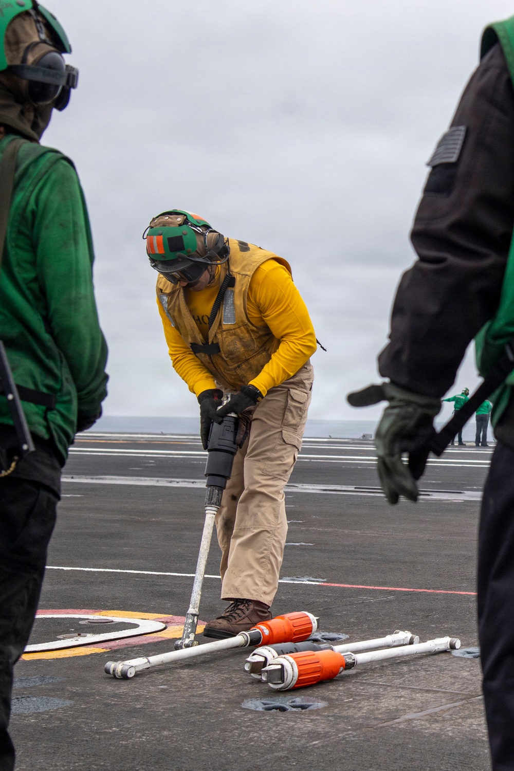 USS Carl Vinson (CVN 70) conducts flight operations